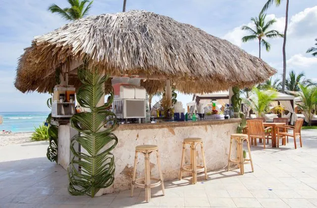 Hotel All Inclusive Majestic Elegance Punta Cana bar plage